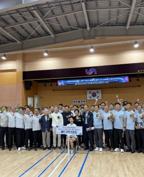 ﻿안녕하세요 부산광역시서구체육회입니다. 9월 7일 일요일 남구국민체육센터 1관과 2관에서<2025 인창요양병원배 동구, 서구, 영도구, 중구 통합 협회장기 배드민턴대회> 가 개최되었습니다.대회 총 인원은 약 550여명이며,서구 배드민턴협회 참여 선수는 155명입니다.혼복, 남복, 여복에서 많은 서구 클럽 선수들이우승과 준우승, 3위를 거머쥐며 선수간의 화합을 다지는시간이 되었습니다. 