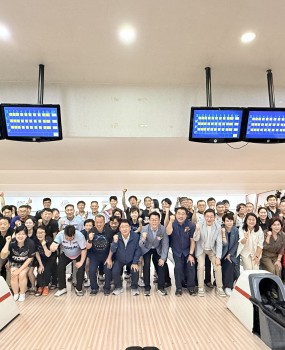 
    
    2026 제7회 서구협회장배 볼링대회 결과 보고
    
    
    
        지난 6월 21일 일요일에 개최된 '2026 제7회 서구협회장배 볼링대회'가 볼링 동호인 여러분의 뜨거운 열정과 성원 속에 성공적으로 성료되었습니다. 대회에 참가해 자리를 빛내주신 모든 분들께 감사드리며, 대회 결과 및 수상자 명단을 아래와 같이 공지합니다.
    

    
    
        대회 개요 및 성과
        
            • 대회명: 2026 제7회 서구협회장배 볼링대회
            • 대회 일시: 2026년 06월 21일(일) (개회식 오전 10시 30분)
            • 대회 장소: ABC볼링센터
            • 주최/주관: 부산광역시서구볼링협회
            • 참가 인원: 총 54명
        
    

    
    대회 경기 결과

    
    순위성명1등 (우승)백진우2등 (준우승)김정은3등김병욱4등한승희, 윤영미

    
    
        